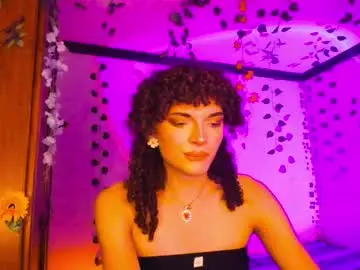 Chaturbate Adult Webcams of lucianromeo17