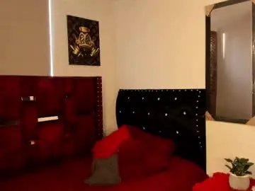 Chaturbate Live Sex of miiaah_thompsom