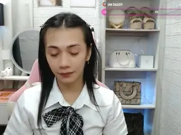 exotictssavie from chaturbate
