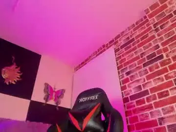Chaturbate Live Porn of aleja_hill