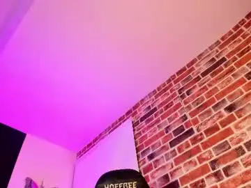 Chaturbate Sex Cam of aleja_hill