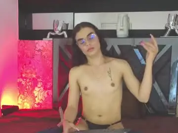 adrian_camii from chaturbate