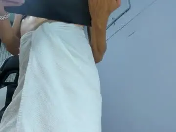 Chaturbate Adult Webcam of caitlyn_joness_