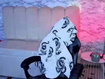 Chaturbate Live Sex Cam of evy_lux_v