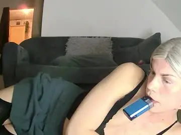 Chaturbate Live Sex Cam of princesscaseygrey