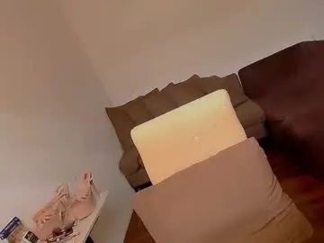 Chaturbate Live Sex Cam of giftedgirl4u