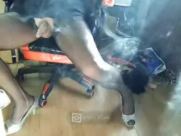 nylondream999 from chaturbate