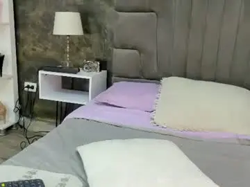 Chaturbate Live Sex Cam of isa_lancaster