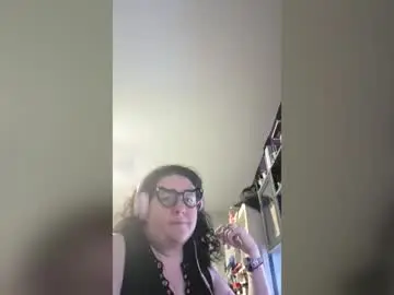 Chaturbate Sex Chat of emberlynnix