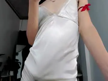 Chaturbate Live Sex Cam of petite_sexycum