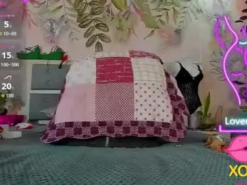 cristhy_huge_cockts from chaturbate