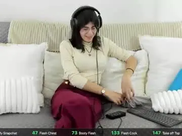 Chaturbate Live Sex Cam of itschloelaurent