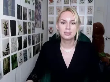 Chaturbate Live Sex Cam of capricious00scorpio
