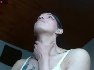 Chaturbate Sex Cam of scarlett_crastrawberry