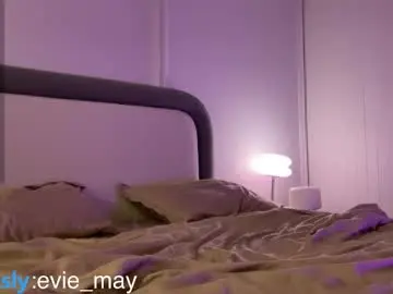 evie_may from chaturbate