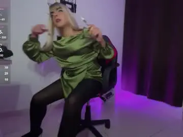 Chaturbate Live Sex Cam of regina_mills_milk