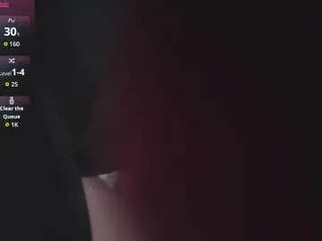 Chaturbate Live Sex Cam of regina_mills_milk