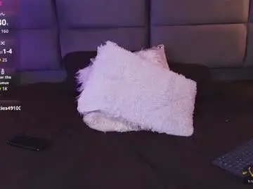 Chaturbate Watch Live Sex Cams of ashleymonroee__