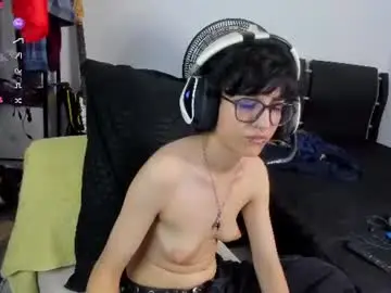 Chaturbate Live Sex Cam of charlietaylorr__