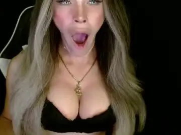 Chaturbate Sex Cam of imyour_queen10