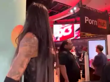 Chaturbate Sex Cam of sweetlaurasaenz