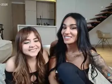 Chaturbate Watch Live Sex Cams of sweetlaurasaenz