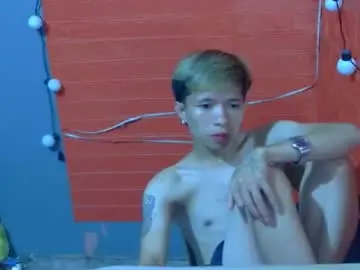 Chaturbate Live Sex Cam of asian_macky