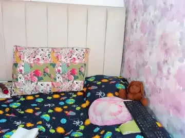 Chaturbate Live Sex Cam of pamela_and_eva