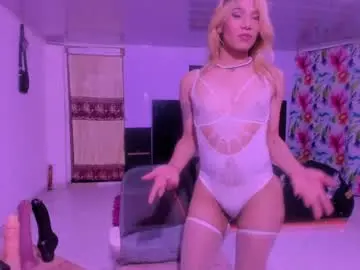 Chaturbate Live Sex Cam of greichellsecret__