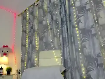 Chaturbate Live Sex Cam of xshantall_hotx