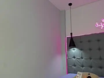 Chaturbate Nude Webcam of scarletcherry18