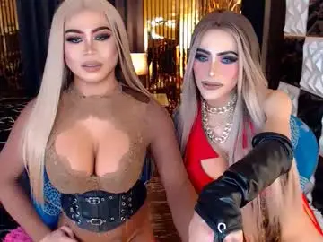 Chaturbate Free Porn Cam of ravenmystiquex