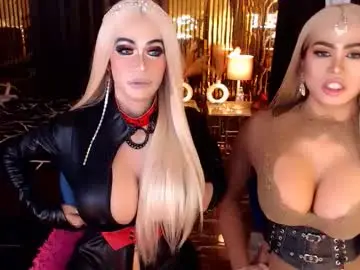Chaturbate Free Porn Cam of ravenmystiquex