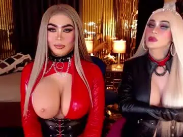 Chaturbate Free Porn Cam of ravenmystiquex