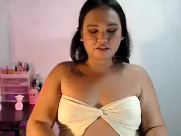 Chaturbate Live Sex Cam of kellys_hot_assxx