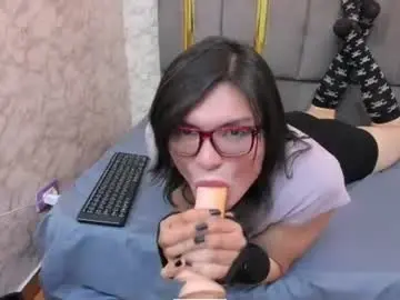 Chaturbate Best live sex cam show of luzbel_525