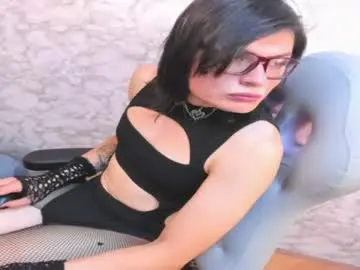 Chaturbate Adult Webcams of luzbel_525