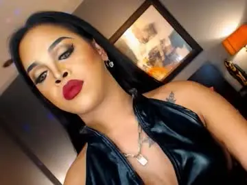 Chaturbate Watch Live Sex Cams of urmajestytyra