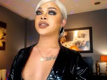 Chaturbate Adult Video Chat of urmajestytyra