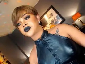 Chaturbate Adult Video Chat of urmajestytyra