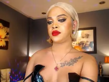 Chaturbate Adult Video Chat of urmajestytyra