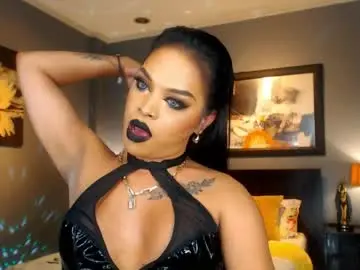 Chaturbate Adult Video Chat of urmajestytyra