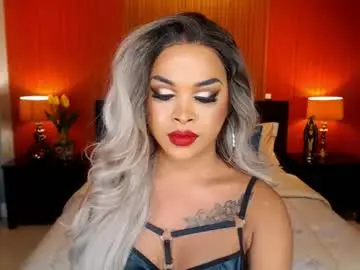 Chaturbate Free Porn Cam of urmajestytyra