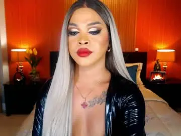 Chaturbate Adult Video Chat of urmajestytyra