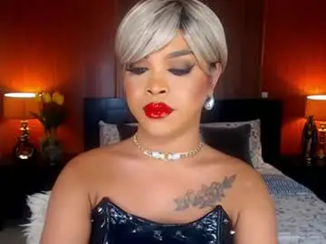 Chaturbate Free Porn Cam of urmajestytyra