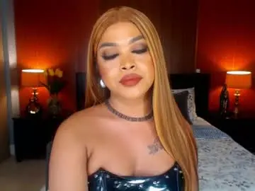 Chaturbate Watch Live Sex Cams of urmajestytyra