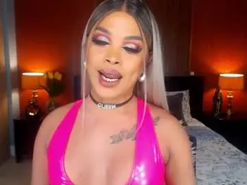 Chaturbate Live Sex Cam of urmajestytyra