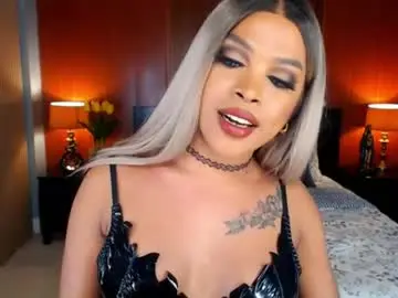 Chaturbate Free Porn Cam of urmajestytyra