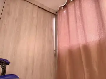 Chaturbate Adult Webcams of adelineefoxxx