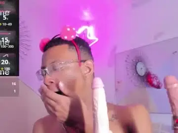Chaturbate Live Sex Cam of tiffany_valentine15xxx